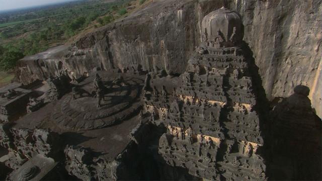 1000年以上前の傑作！エローラ石窟群