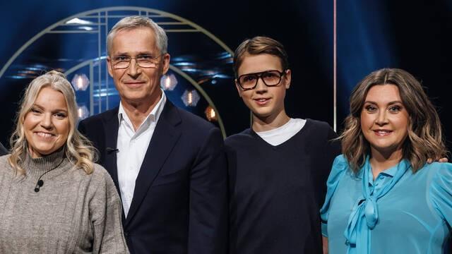 Jens Stoltenberg, Johan Glans och David Batra i soffan