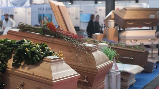 Das Geschäft mit der Trauer - Bestatter unter Druck