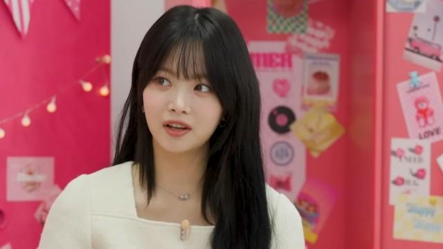 EP. 1 | Let's take a look inside Eunchae's real bag