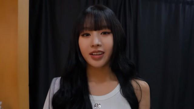 1st World Tour 'KISS ROAD' in Seoul Behind 