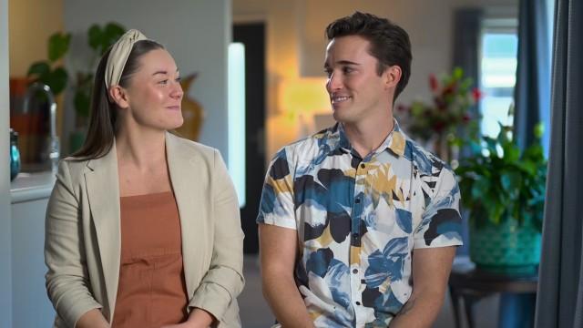 Newlywed and Oceanside in New Zealand