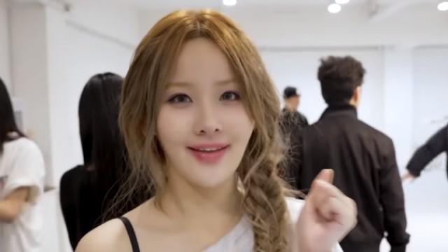 2024 Asia Artist Awards Behind