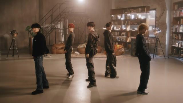 ‘Forty One Winks’ Special Performance Video