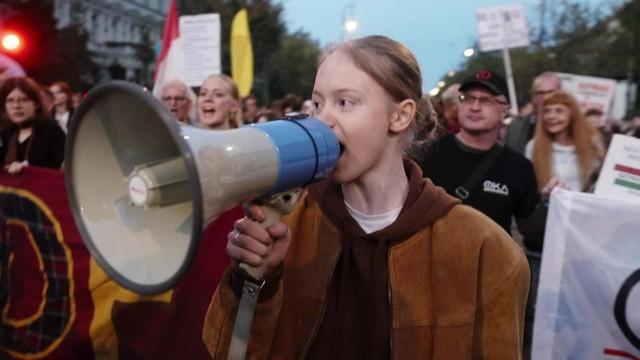 19-Jährige fordert Orban heraus