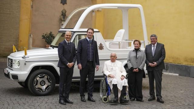 Papamobile : la grande parade du pape