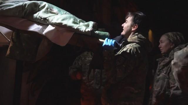 Ukraine: Der harte Kriegsalltag der Sanitäter