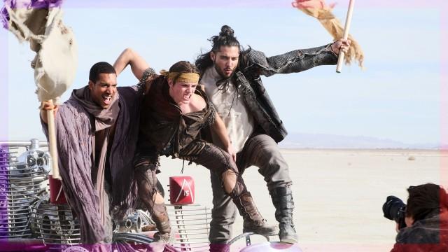 Dust, wind & tears! "Mad Max" adventure in the desert