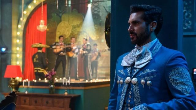 Un mariachi con honor