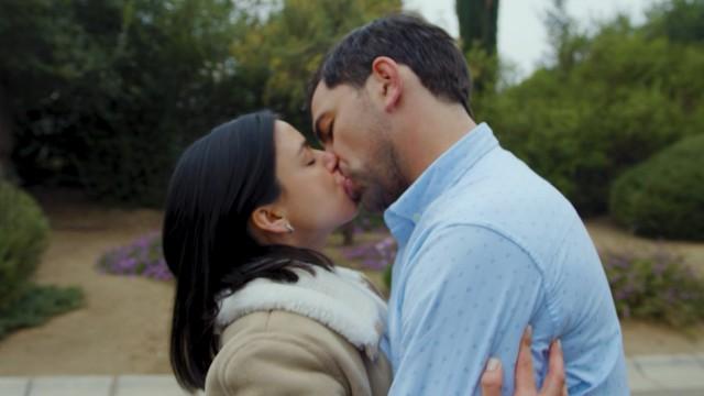 El esperado beso de Diana y Clemente