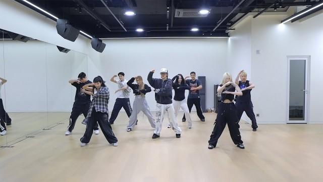 'Elevator' Dance Practice | 백현 (BAEKHYUN)
