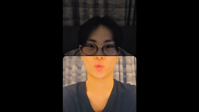 Hi