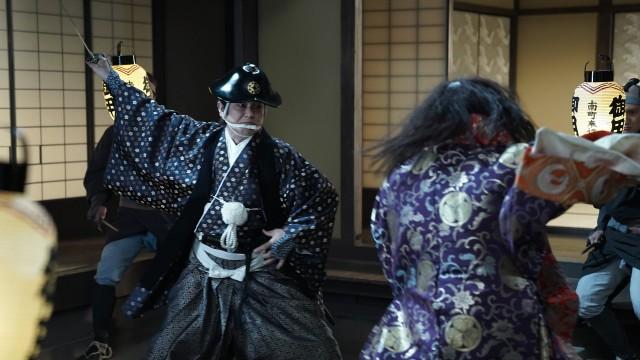 天一坊現る