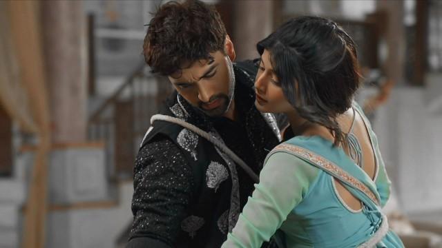 Abhira Confronts Geetanjali 