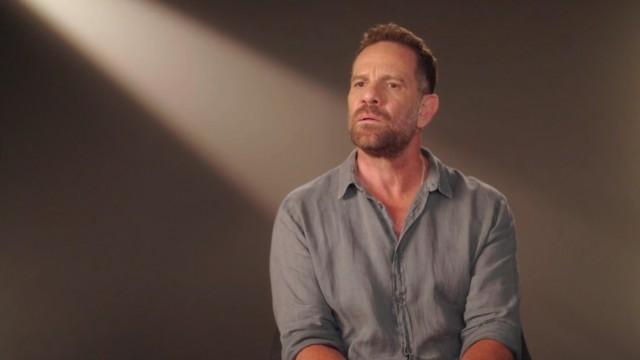 מדברים עם מיקי לאון