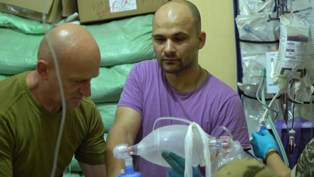 Ukraine: Ärzte an der Front