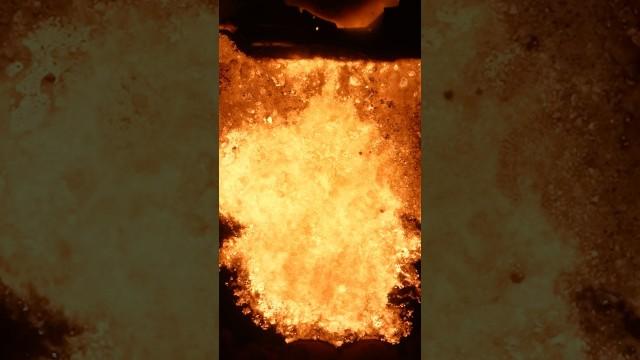 Seeing Inside A Thermite Reaction