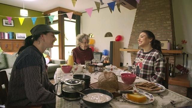 Lale Gül and Hedy d'Ancona