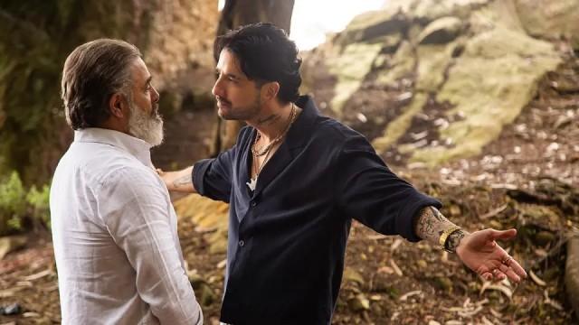 Mike le tiende una trampa a Charly, y Ángel queda herido