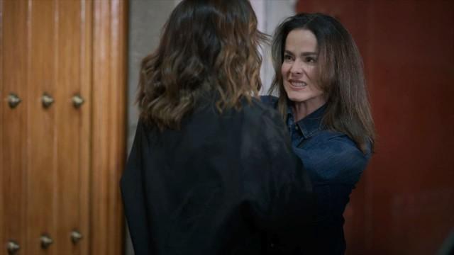 ¿Por qué mandaste lastimar a Aura?