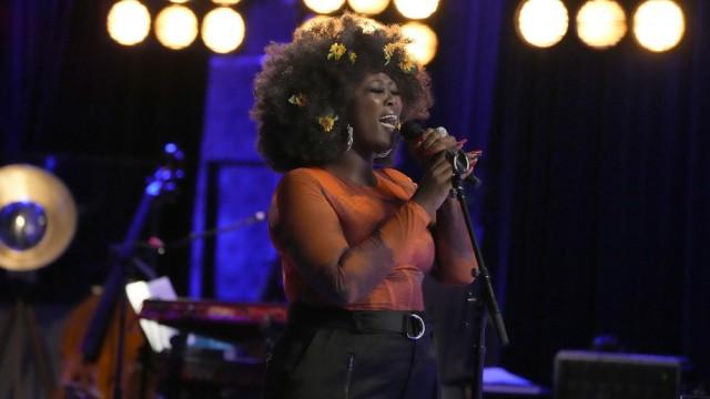 The Knockouts Premiere (1)