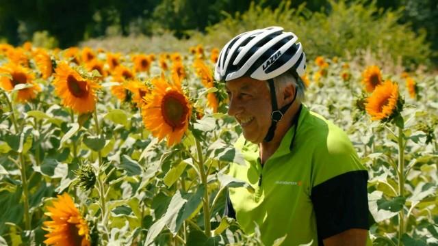 Eddy stapt na 30 jaar opnieuw op de fiets