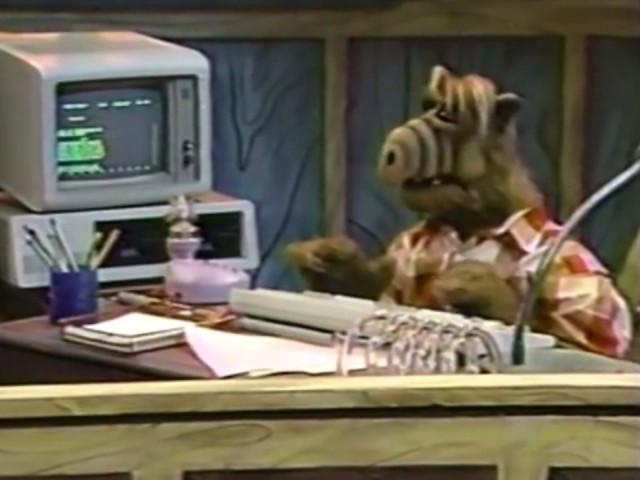 ALF Loves a Mystery