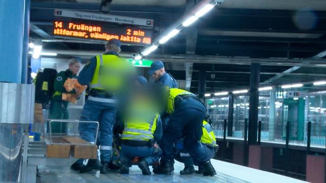Fast i hissen vid Gullmarsplan