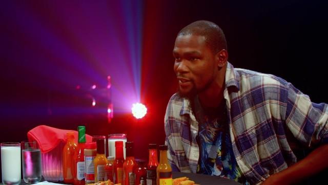 Kevin Durant Sweats It Out Over Spicy Wings