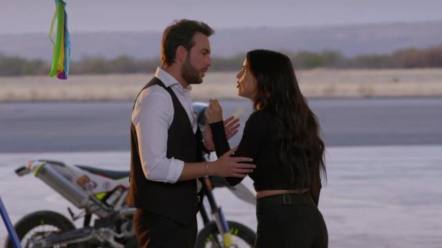 Rosario le confiesa a El Ángel que es el padre de su hija