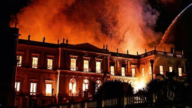 #17: O atentado contra Bolsonaro e o incêndio no Museu Nacional