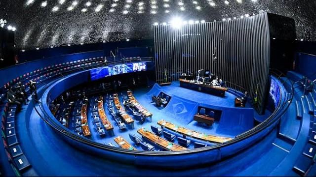 #30: A briga pelo Senado, os generais de Bolsonaro e a política do futebol