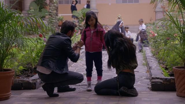 El Ángel secuestra a la hija de Iriarte para negociar la libertad de su hija Rubí