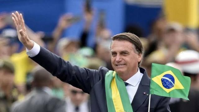 #113 - Bolsonaro fura o teto