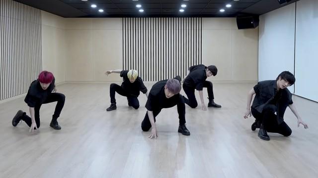 'PUMA' Dance Practice