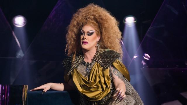 Claudette Dion, Thomas Péladeau, Paul Daraiche, Guylaine Tanguay, Dr Karl Weiss et Mathieu Dufour