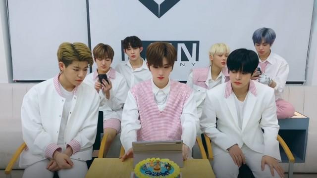 Revealing stories from "I like you" debut heh