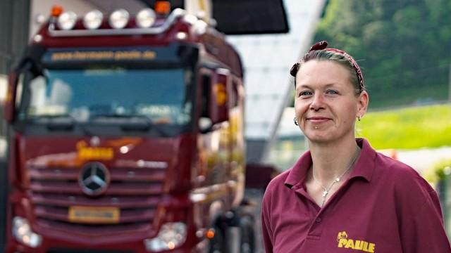 Female Truckers Take the Wheel