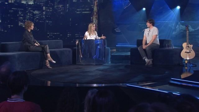 Julie rencontre Enrique Iglesias à Boston, l’héritière des Desmarais Sophie Desmarais, Émile Bilodeau et c’est le retour de la roue humaine