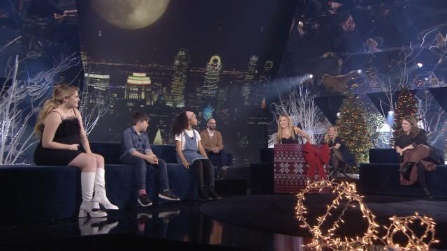 Rosalie Vaillancourt, Marie-Soleil Dion, Ken Scott, Madame Marie-Ève et ses élèves et on termine la soirée avec un Karaoqui spécial des Fêtes