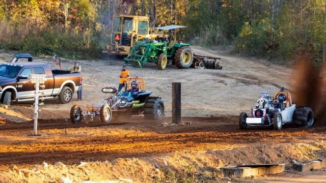 Funny Car Dirt Drags!