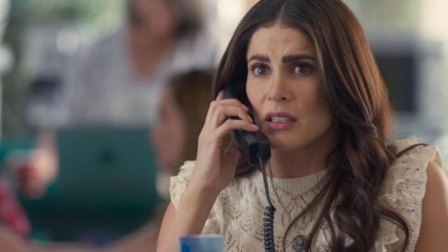 Ella se va a quedar con él