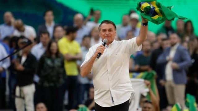 Bolsonaro e as sombras