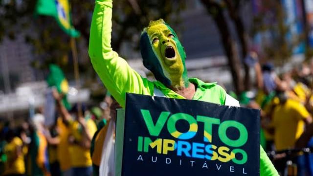 Voto impresso em papel-moeda