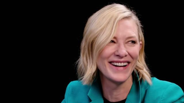 Cate Blanchett Pretends No One's Watching While Eating Spicy Wings