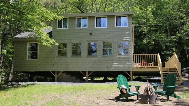 New Cabin in Tree, Two, One…