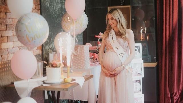 Baby Business - When Pregnancy meets Social Media