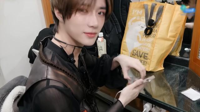 BEOMGYU's New Phone Grip