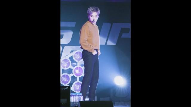 [#XIUMIN Focus] EXO 'Ooh La La La' @COMEBACK SHOWCASE