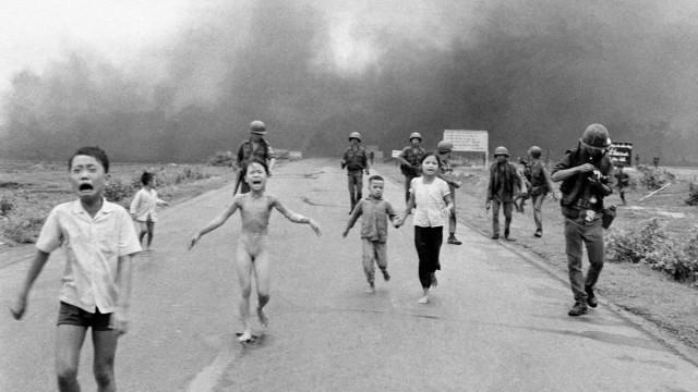 La petite fille au napalm, histoire d'une photographie